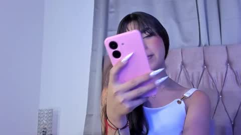 Snapshot of ashley_piinkk chatting on February 24, 3:44 am Ashley online show from February 24, 3:44 am