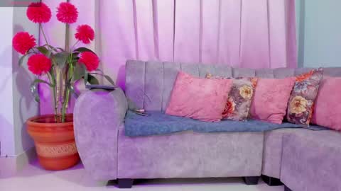 ASHLEY online show from May 31, 3:38 am