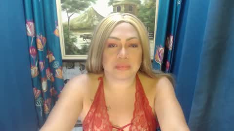 Elaine Navales online show from January 25, 9:46 pm