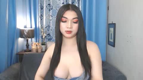 Nina online show from April 20, 2:35 am