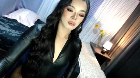 Snapshot of asmodeus_daughter chatting on March 6, 4:35 pm Margaux Miller online show from March 6, 4:35 pm