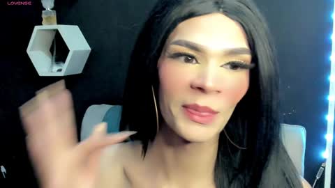 Snapshot of ateneataylor chatting on March 11, 4:43 am ateneataylor online show from March 11, 4:43 am