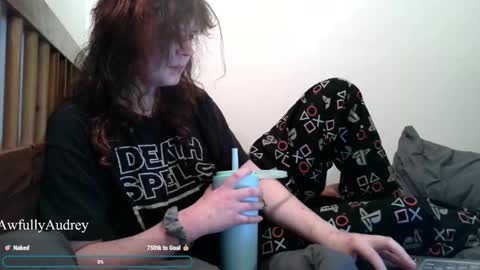 AudreySins online show from March 28, 4:03 am