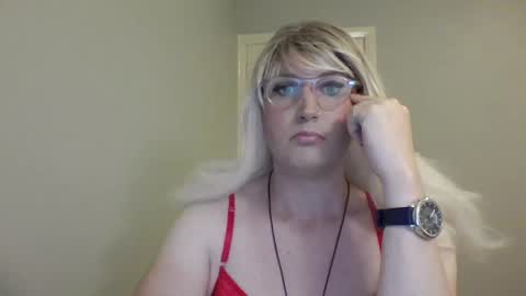 Snapshot of bawblejam chatting on February 5, 5:21 pm BjBambi online show from February 5, 5:21 pm