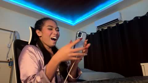 Snapshot of becinapia15 chatting on September 22, 8:14 pm becinapia15 online show from September 22, 8:14 pm