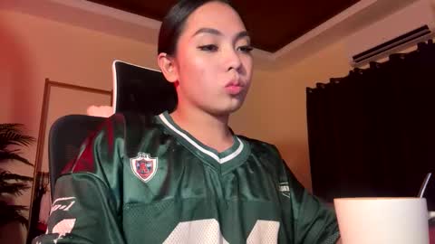 Snapshot of becinapia15 chatting on September 24, 1:00 am becinapia15 online show from September 24, 1:00 am