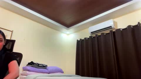 Snapshot of becinapia15 chatting on October 4, 5:52 am becinapia15 online show from October 4, 5:52 am