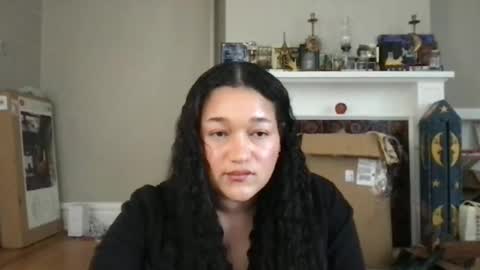 Belle Bradshaw online show from May 11, 10:40 pm