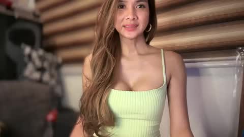 Yna     online show from January 5, 5:20 pm