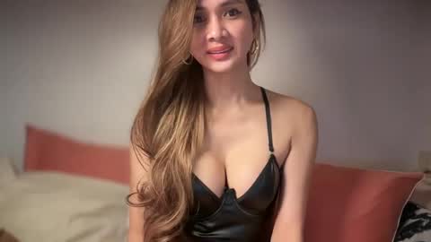 Yna     online show from January 26, 8:36 am