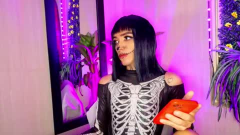 Snapshot of bitch_capelli chatting on October 14, 3:29 am .. .. online show from October 14, 3:29 am