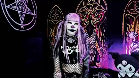   online show from October 8, 11:55 am