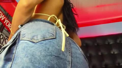 bouncing_bunnyxxx69 online show from December 14, 4:51 am