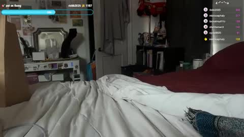 boywithbug online show from January 9, 7:52 pm