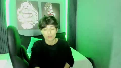 Snapshot of bryce_evans chatting on October 13, 3:23 pm B R Y C E  online show from October 13, 3:23 pm