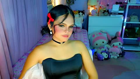 Mia online show from February 3, 6:22 am