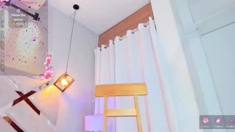 Snapshot of cami_rouxx chatting on October 15, 1:44 pm cami_rouxx online show from October 15, 1:44 pm