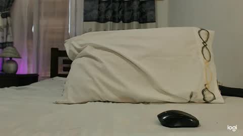 Instagram camila blande1 online show from March 27, 8:21 pm