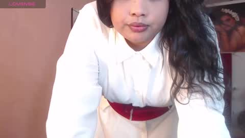 Snapshot of camila_fuenmayor chatting on January 1, 5:33 am   online show from January 1, 5:33 am