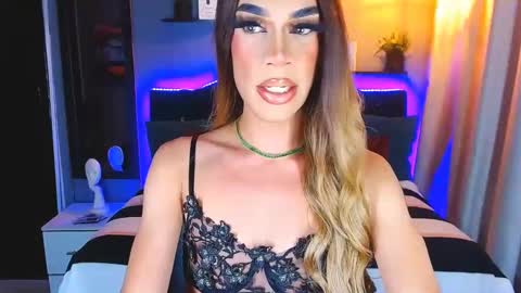 Snapshot of camila_hoottie chatting on January 27, 3:15 am Camila online show from January 27, 3:15 am
