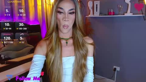 Snapshot of camila_hoottie chatting on October 5, 7:13 pm Camila online show from October 5, 7:13 pm