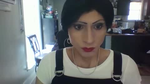 Ladyboy Ladine or Cambi online show from May 30, 6:39 pm
