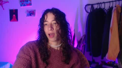 Snapshot of camille_delrey chatting on January 28, 11:17 am Camille online show from January 28, 11:17 am