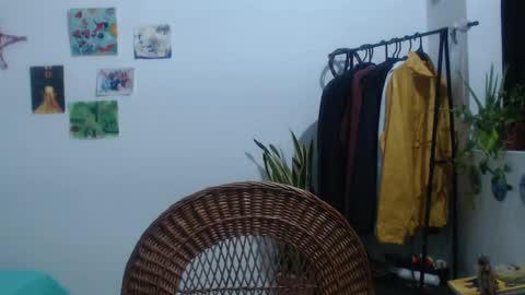 Snapshot of camille_delrey chatting on February 3, 10:47 am Camille online show from February 3, 10:47 am
