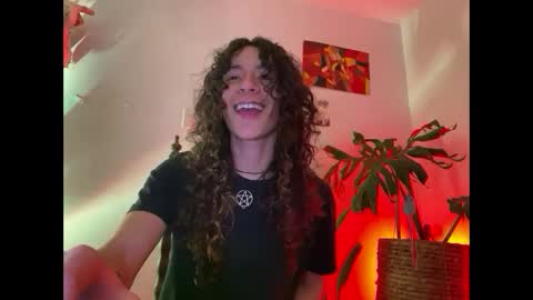Snapshot of camille_delrey chatting on September 16, 1:10 am Camille online show from September 16, 1:10 am