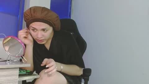 candy_giuliana21 online show from June 2, 12:45 am