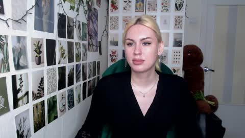 Capricious Scorpio Afa online show from April 6, 4:18 pm