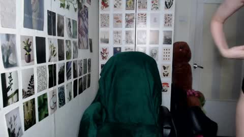 Capricious Scorpio Afa online show from April 13, 3:05 pm