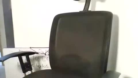 Caroline muscular crossdresser mistress online show from November 2, 1:03 am