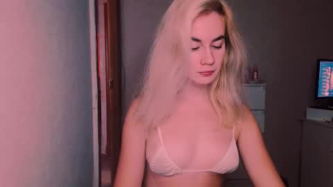 Carin online show from November 3, 7:46 pm