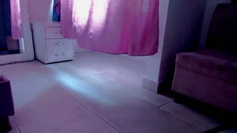 Snapshot of catalaia_stomm chatting on January 15, 12:47 pm catalaia_stomm online show from January 15, 12:47 pm