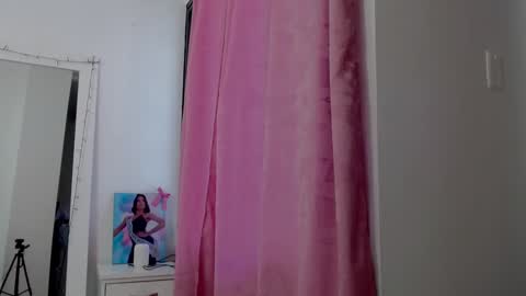 Snapshot of catalaia_stomm chatting on January 18, 12:48 pm catalaia_stomm online show from January 18, 12:48 pm