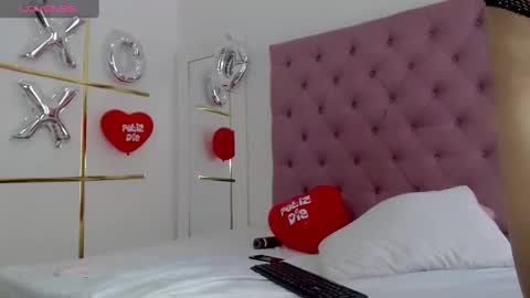 Snapshot of catalaia_stomm chatting on February 15, 6:01 pm catalaia_stomm online show from February 15, 6:01 pm