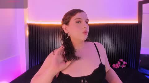 Catleya  Noire online show from May 7, 10:28 pm