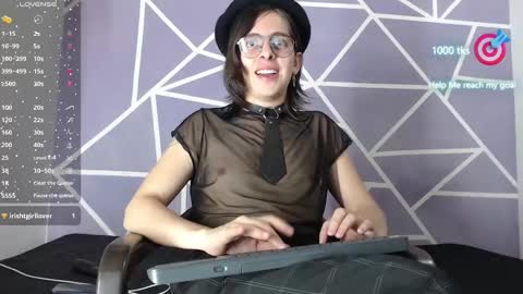 Snapshot of cava_pretty chatting on March 1, 1:18 pm cava_pretty online show from March 1, 1:18 pm