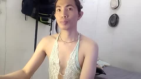 FlirtyPixel online show from January 11, 9:04 am