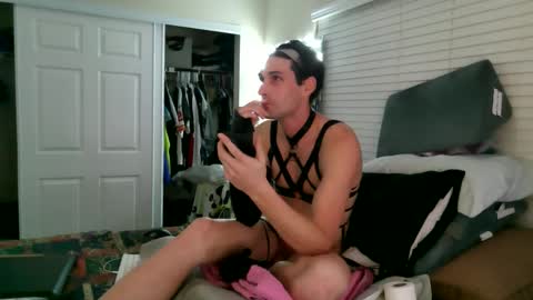 Snapshot of cdashleysimmons chatting on December 13, 6:10 am Allie North online show from December 13, 6:10 am