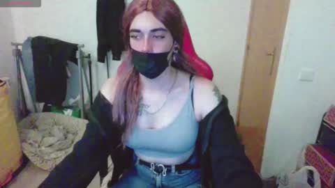 Snapshot of chased12 chatting on November 2, 1:14 am Chasey online show from November 2, 1:14 am