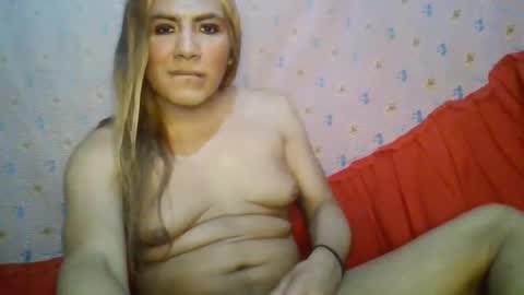Snapshot of chelsea02tranny chatting on October 19, 10:24 pm chelsea02tranny online show from October 19, 10:24 pm