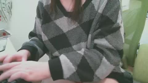 cherubimwillow online show from April 27, 5:44 pm