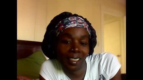 Snapshot of chocolatedrop_ chatting on October 22, 2:41 pm chocolatedrop_ online show from October 22, 2:41 pm