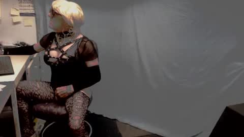 cindycumslut online show from December 28, 11:41 am