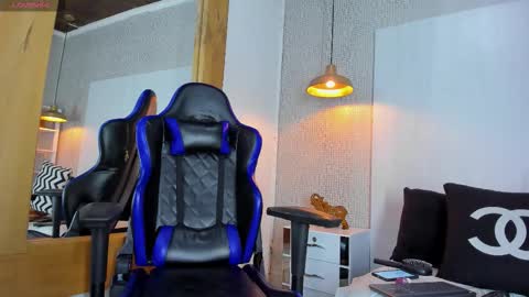 cinthya_walker1 online show from January 18, 3:42 pm