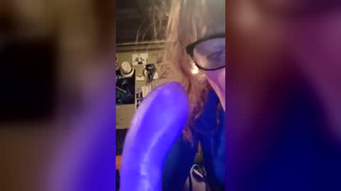 clairesissy103652 online show from July 13, 1:52 am