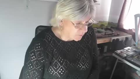 clare nylons online show from October 8, 11:11 am