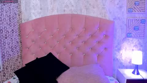 Snapshot of cleo_nilee chatting on October 21, 3:31 am cleo online show from October 21, 3:31 am
